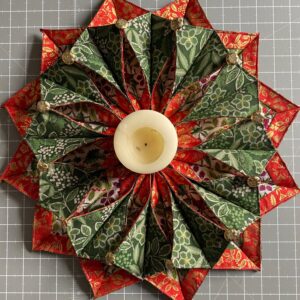 Christmas Folded Wreath - Traditional
